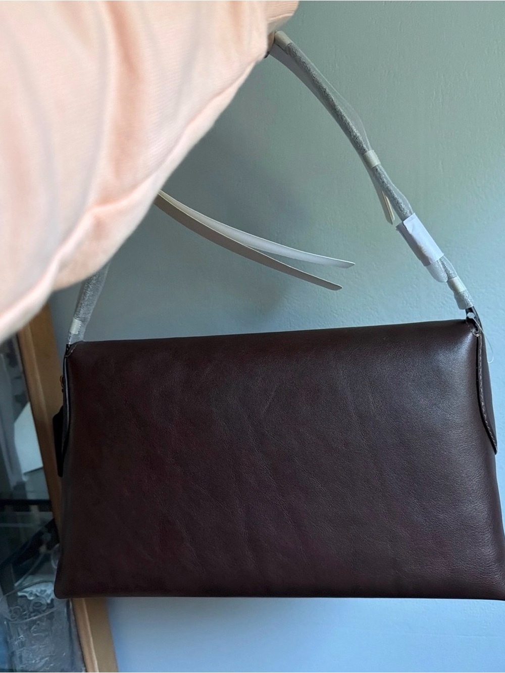 Coach Chelsea 36 Shoulder Bag in Maple - Picture 4 of 9